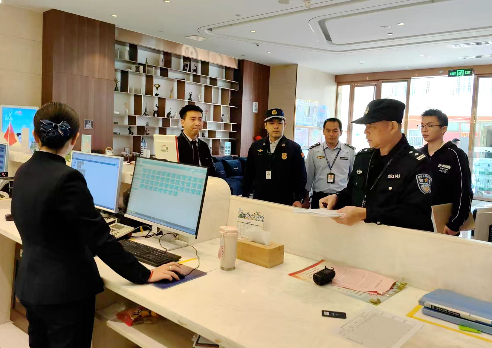 廣西來賓市武宣縣市場監(jiān)管局開展雙隨機和“互聯(lián)網(wǎng)+”監(jiān)管有成效